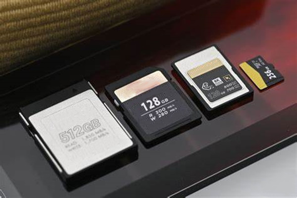 出售sandisk閃存卡，手機(jī)內(nèi)存卡：8Gb、16Gb、32Gb、64Gb、128Gb、256Gb