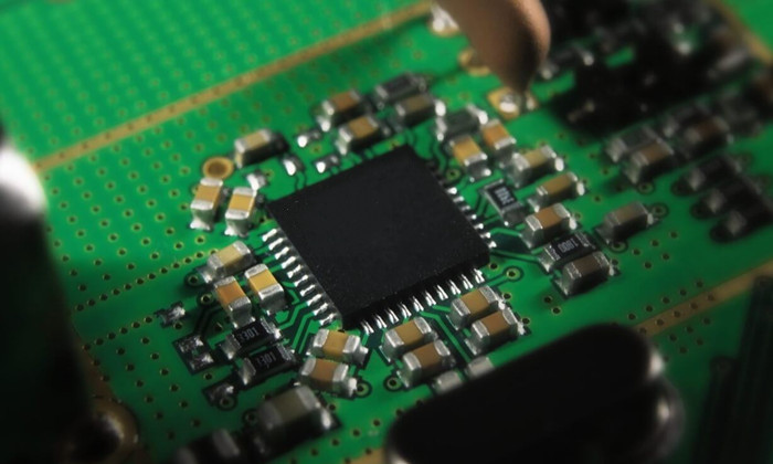 收購（INFINEON）感應(yīng)型內(nèi)存、安全控制器、智能卡模塊